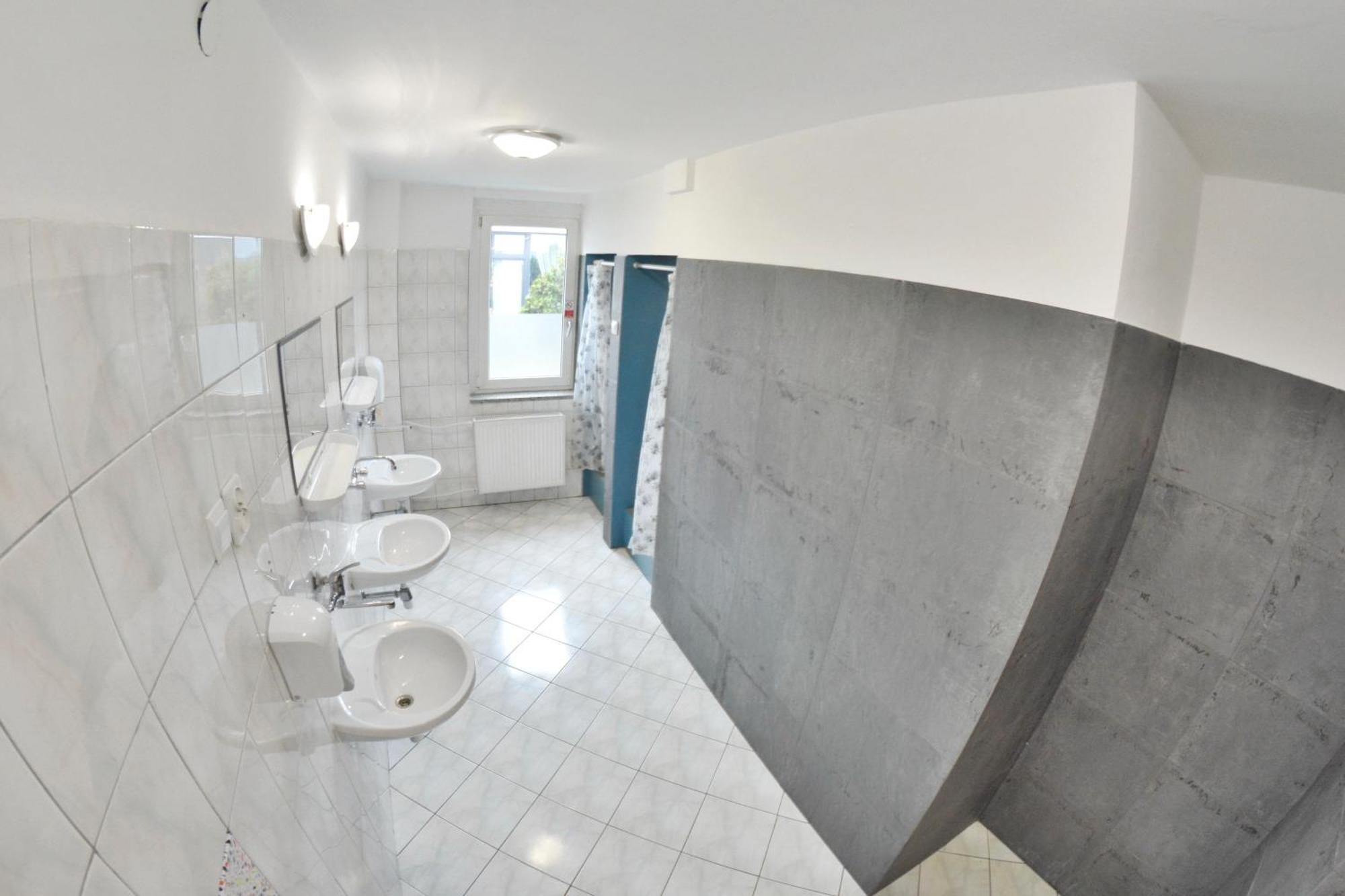 Twoj Hostel Бытом Экстерьер фото