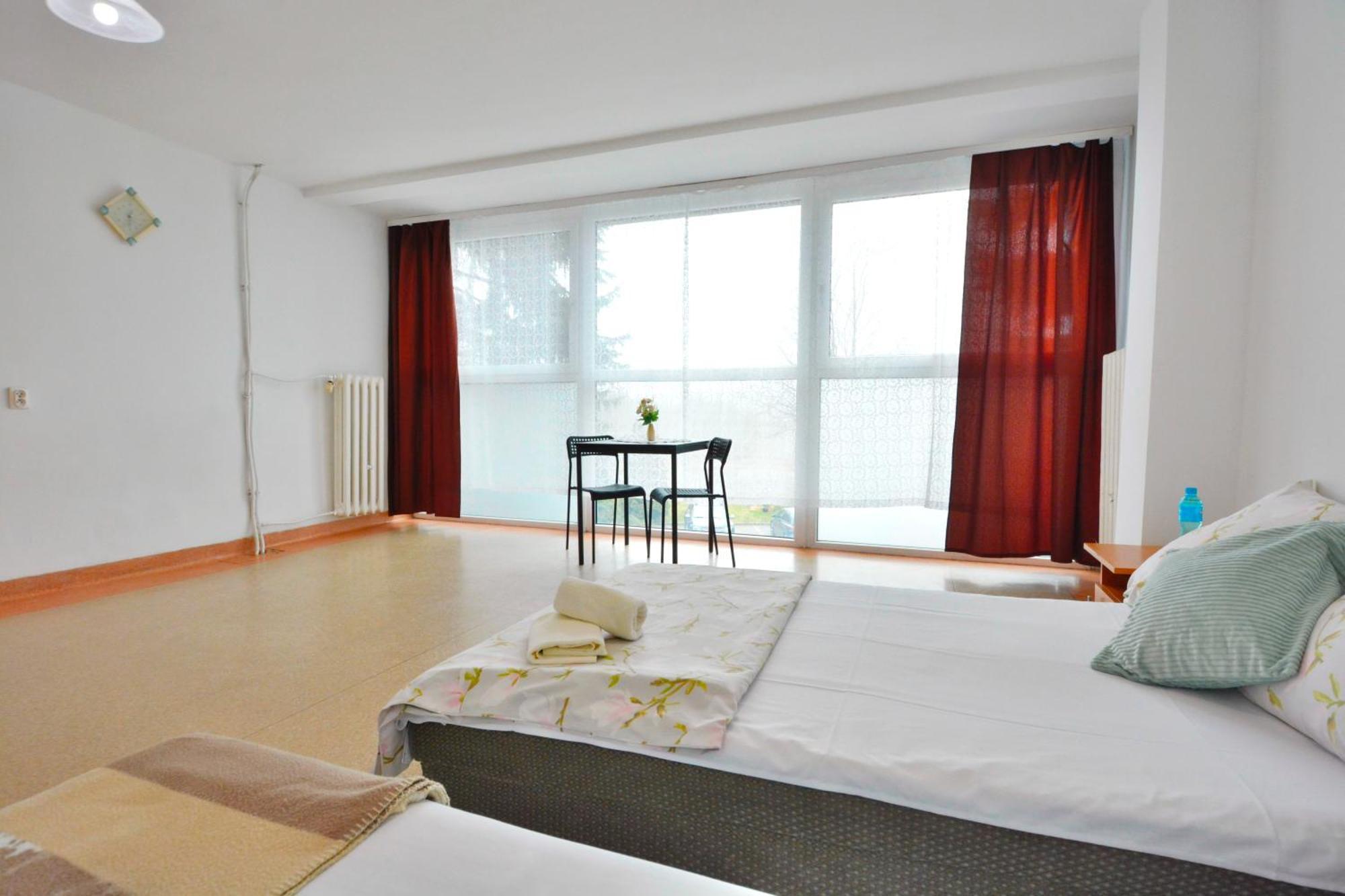 Twoj Hostel Бытом Экстерьер фото