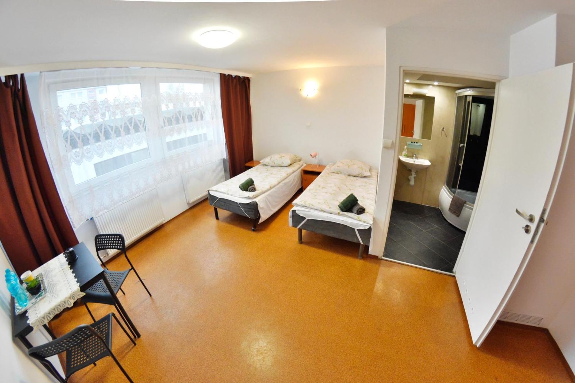 Twoj Hostel Бытом Экстерьер фото
